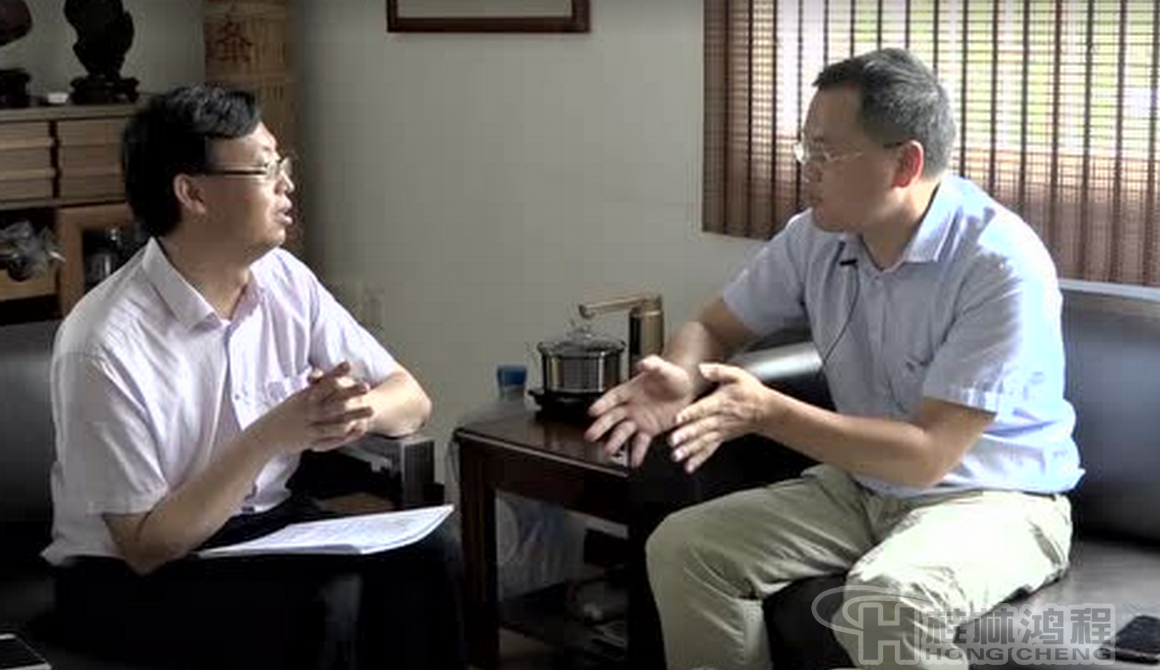 桂林鴻程總裁容北國(右) 桂林鴻程總裁容北國(右)