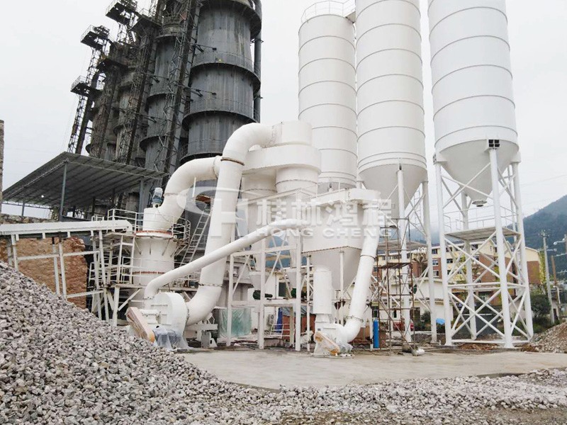 雷蒙磨石灰機(jī)HC1700擺式磨粉機(jī) 貴州客戶生產(chǎn)現(xiàn)場(chǎng) 雷蒙磨石灰機(jī)HC1700擺式磨粉機(jī) 貴州客戶生產(chǎn)現(xiàn)場(chǎng)