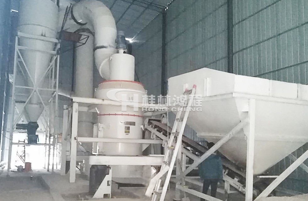 HC1700擺式磨新型活性石灰粉200目數(shù)的機(jī)械設(shè)備 HC1700擺式磨新型活性石灰粉200目數(shù)的機(jī)械設(shè)備