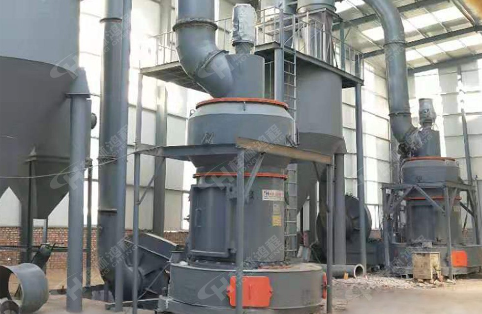 100目方解石粉新型方解石磨粉機(jī)HCQ1500改進(jìn)型磨粉機(jī)客戶現(xiàn)場 100目方解石粉新型方解石磨粉機(jī)HCQ1500改進(jìn)型磨粉機(jī)客戶現(xiàn)場